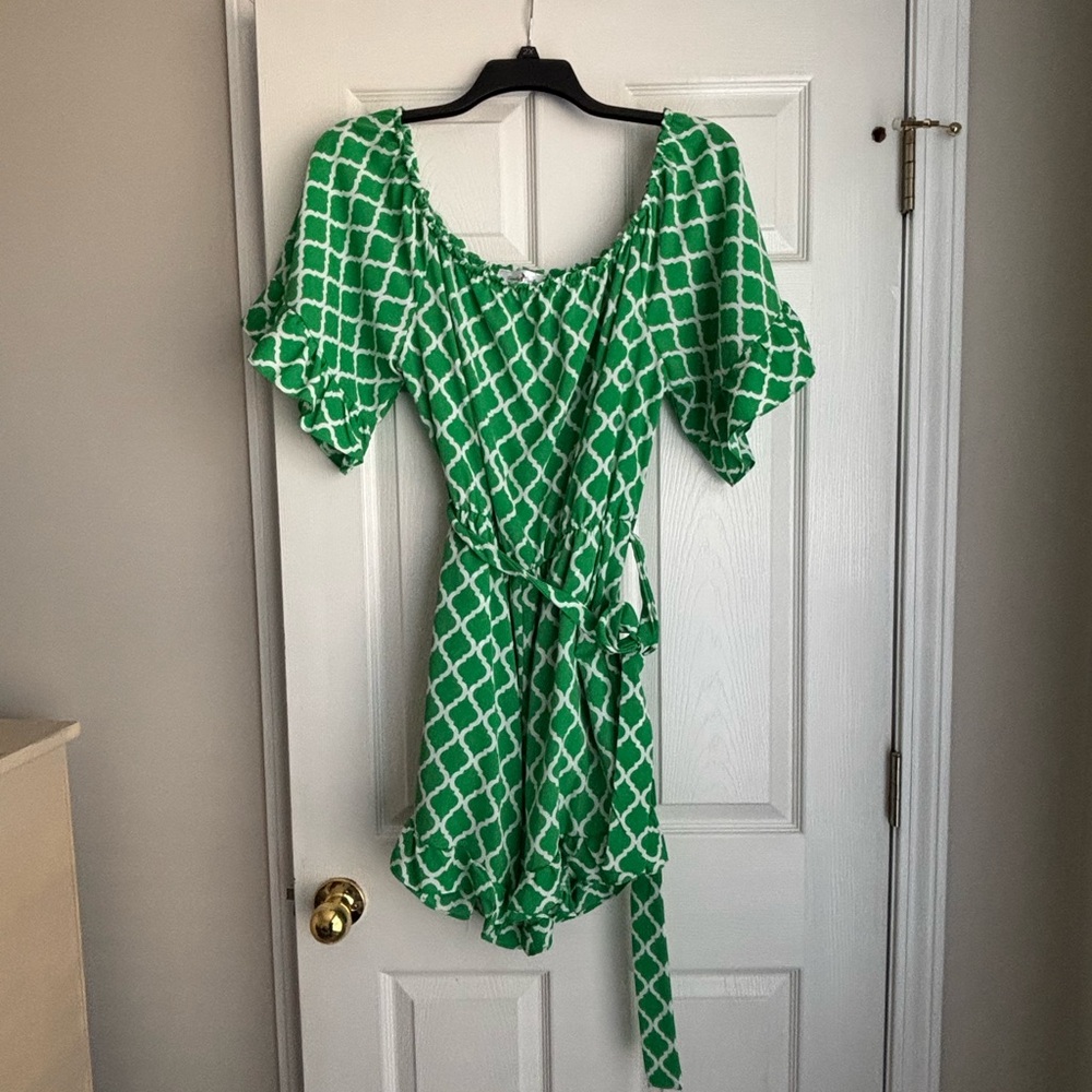 Chic Green Patterned Women's Romper